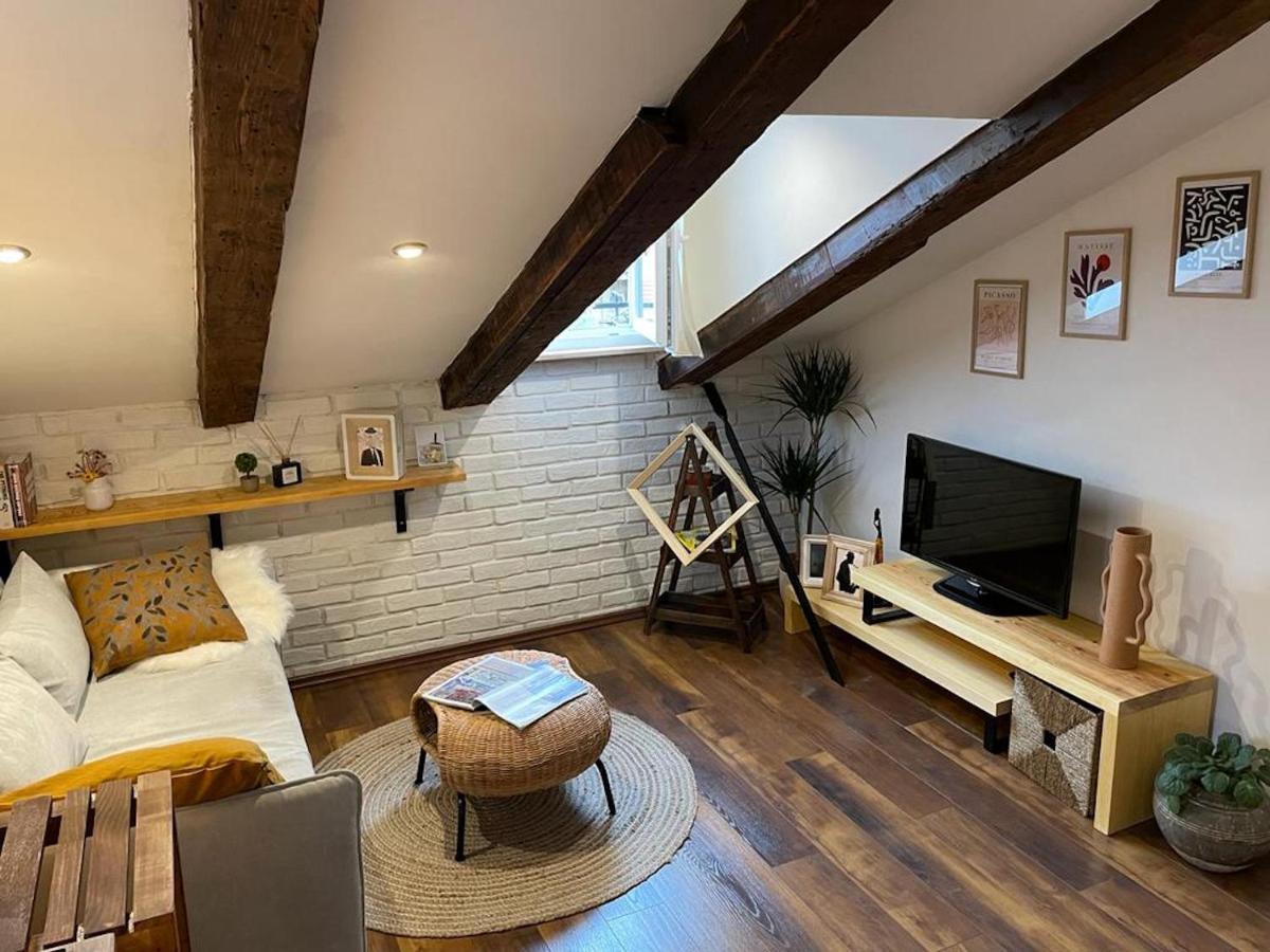 Condo In Town Centre 里耶卡 外观 照片