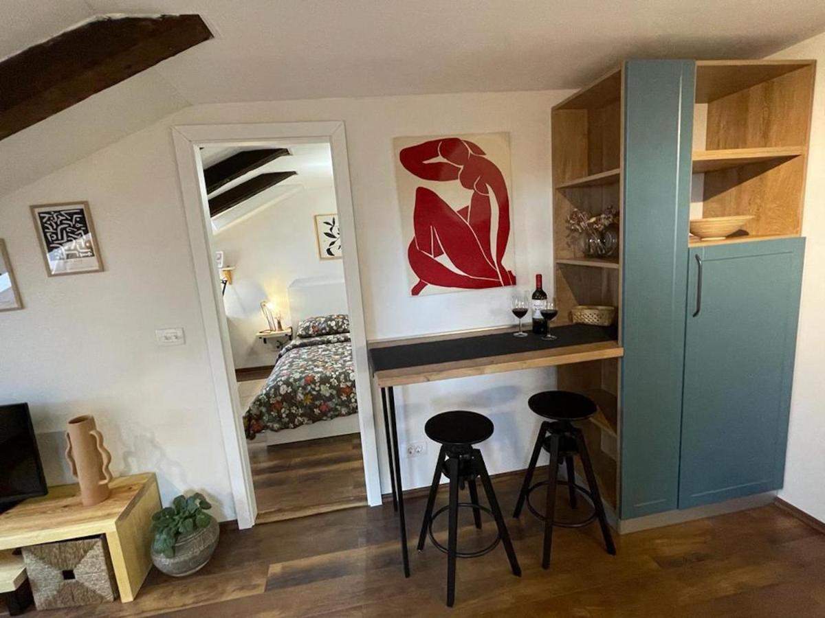Condo In Town Centre 里耶卡 外观 照片