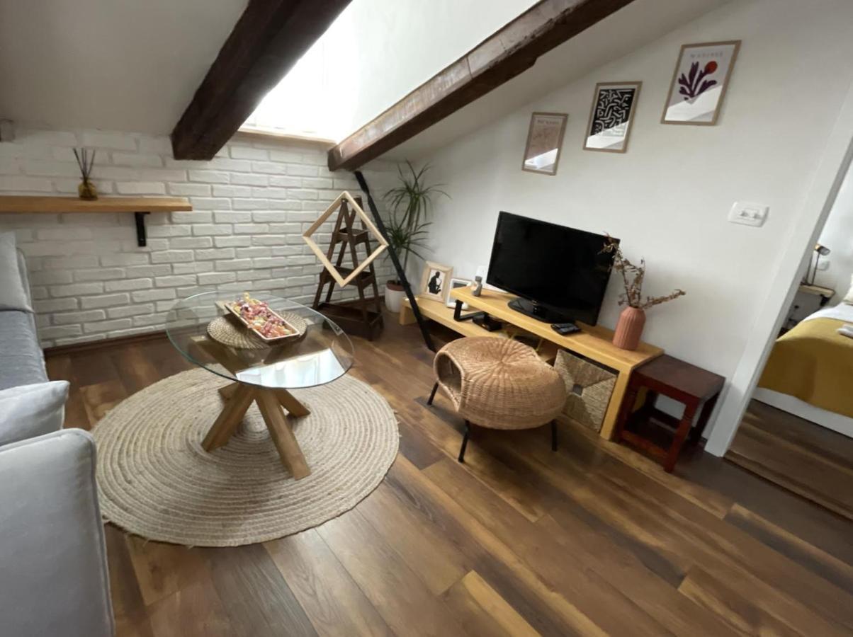 Condo In Town Centre 里耶卡 外观 照片